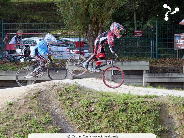 Coupe des Lacs 2014 de BMX, manche de Cran-Gevrier - le dim. 12 octobre 2014, 2e manche de la Coupe des Lacs, compétition franco-suisse de BMX Race. — « Coupe des Lacs 2014 de BMX, 2e manche à Cran-Gevrier » — 2e manche de la Coupe des Lacs 2014 sur la piste de bicross de Cran-Gevrier. — mots associés : bmx, coupe des lacs