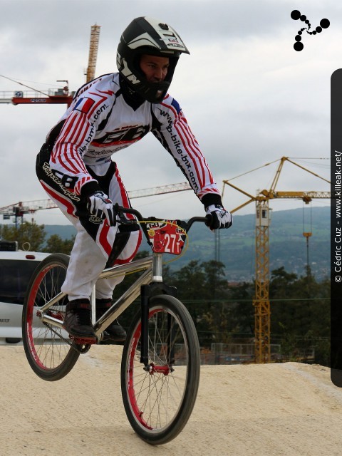 Coupe des Lacs 2014 de BMX, manche de Cran-Gevrier - le dim. 12 octobre 2014, 2e manche de la Coupe des Lacs, compétition franco-suisse de BMX Race. – « Coupe des Lacs 2014 de BMX, 2e manche à Cran-Gevrier » – 2e manche de la Coupe des Lacs 2014 sur la piste de bicross de Cran-Gevrier. – mots associés : bmx, coupe des lacs