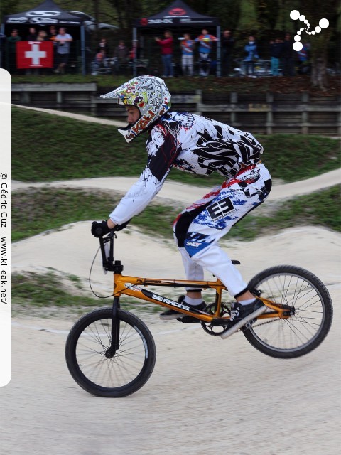 Coupe des Lacs 2014 de BMX, manche de Cran-Gevrier - le dim. 12 octobre 2014, 2e manche de la Coupe des Lacs, compétition franco-suisse de BMX Race. — « Coupe des Lacs 2014 de BMX, 2e manche à Cran-Gevrier » — 2e manche de la Coupe des Lacs 2014 sur la piste de bicross de Cran-Gevrier. — mots associés : bmx, coupe des lacs