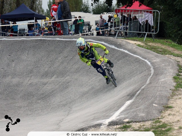 Coupe des Lacs 2014 de BMX, manche de Cran-Gevrier - le dim. 12 octobre 2014, 2e manche de la Coupe des Lacs, compétition franco-suisse de BMX Race. – « Coupe des Lacs 2014 de BMX, 2e manche à Cran-Gevrier » – 2e manche de la Coupe des Lacs 2014 sur la piste de bicross de Cran-Gevrier. – mots associés : bmx, coupe des lacs