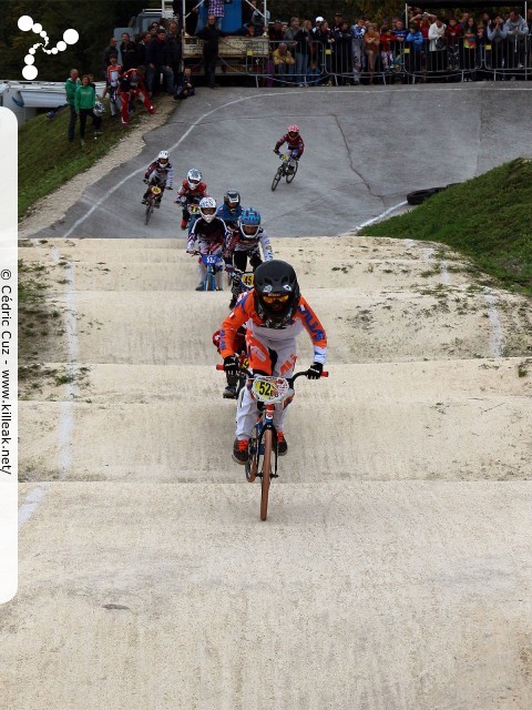 Coupe des Lacs 2014 de BMX, manche de Cran-Gevrier - le dim. 12 octobre 2014, 2e manche de la Coupe des Lacs, compétition franco-suisse de BMX Race. – « Coupe des Lacs 2014 de BMX, 2e manche à Cran-Gevrier » – 2e manche de la Coupe des Lacs 2014 sur la piste de bicross de Cran-Gevrier. – mots associés : bmx, coupe des lacs