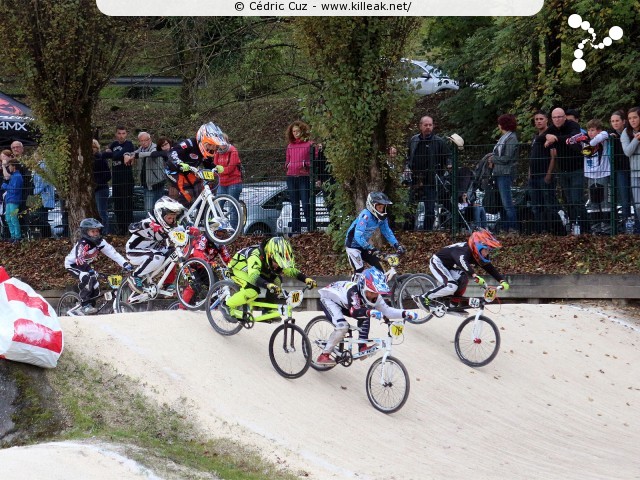 Coupe des Lacs 2014 de BMX, manche de Cran-Gevrier - le dim. 12 octobre 2014, 2e manche de la Coupe des Lacs, compétition franco-suisse de BMX Race. – « Coupe des Lacs 2014 de BMX, 2e manche à Cran-Gevrier » – 2e manche de la Coupe des Lacs 2014 sur la piste de bicross de Cran-Gevrier. – mots associés : bmx, coupe des lacs