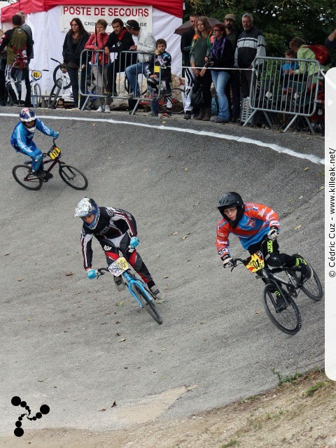 Coupe des Lacs 2014 de BMX, manche de Cran-Gevrier - le dim. 12 octobre 2014, 2e manche de la Coupe des Lacs, compétition franco-suisse de BMX Race. – « Coupe des Lacs 2014 de BMX, 2e manche à Cran-Gevrier » – 2e manche de la Coupe des Lacs 2014 sur la piste de bicross de Cran-Gevrier. – mots associés : bmx, coupe des lacs