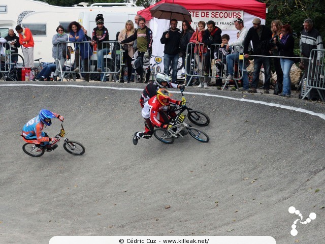 Coupe des Lacs 2014 de BMX, manche de Cran-Gevrier - le dim. 12 octobre 2014, 2e manche de la Coupe des Lacs, compétition franco-suisse de BMX Race. — « Coupe des Lacs 2014 de BMX, 2e manche à Cran-Gevrier » — 2e manche de la Coupe des Lacs 2014 sur la piste de bicross de Cran-Gevrier. — mots associés : bmx, coupe des lacs