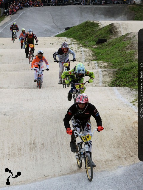 Coupe des Lacs 2014 de BMX, manche de Cran-Gevrier - le dim. 12 octobre 2014, 2e manche de la Coupe des Lacs, compétition franco-suisse de BMX Race. – « Coupe des Lacs 2014 de BMX, 2e manche à Cran-Gevrier » – 2e manche de la Coupe des Lacs 2014 sur la piste de bicross de Cran-Gevrier. – mots associés : bmx, coupe des lacs