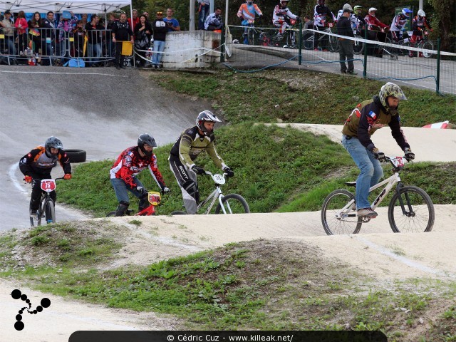 Coupe des Lacs 2014 de BMX, manche de Cran-Gevrier - le dim. 12 octobre 2014, 2e manche de la Coupe des Lacs, compétition franco-suisse de BMX Race. – « Coupe des Lacs 2014 de BMX, 2e manche à Cran-Gevrier » – 2e manche de la Coupe des Lacs 2014 sur la piste de bicross de Cran-Gevrier. – mots associés : bmx, coupe des lacs