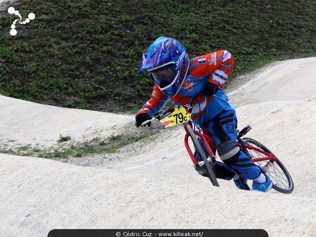 Coupe des Lacs 2014 de BMX, manche de Cran-Gevrier - le dim. 12 octobre 2014, 2e manche de la Coupe des Lacs, compétition franco-suisse de BMX Race. — « Coupe des Lacs 2014 de BMX, 2e manche à Cran-Gevrier » — 2e manche de la Coupe des Lacs 2014 sur la piste de bicross de Cran-Gevrier. — mots associés : bmx, coupe des lacs