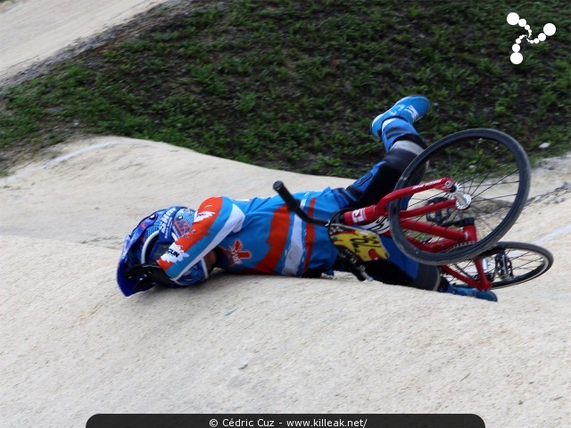 Coupe des Lacs 2014 de BMX, manche de Cran-Gevrier - le dim. 12 octobre 2014, 2e manche de la Coupe des Lacs, compétition franco-suisse de BMX Race. – « Coupe des Lacs 2014 de BMX, 2e manche à Cran-Gevrier » – 2e manche de la Coupe des Lacs 2014 sur la piste de bicross de Cran-Gevrier. – mots associés : bmx, coupe des lacs