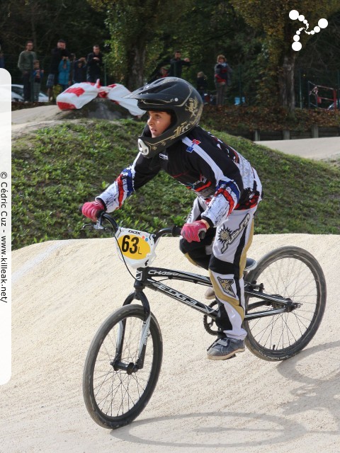 Coupe des Lacs 2014 de BMX, manche de Cran-Gevrier - le dim. 12 octobre 2014, 2e manche de la Coupe des Lacs, compétition franco-suisse de BMX Race. — « Coupe des Lacs 2014 de BMX, 2e manche à Cran-Gevrier » — 2e manche de la Coupe des Lacs 2014 sur la piste de bicross de Cran-Gevrier. — mots associés : bmx, coupe des lacs