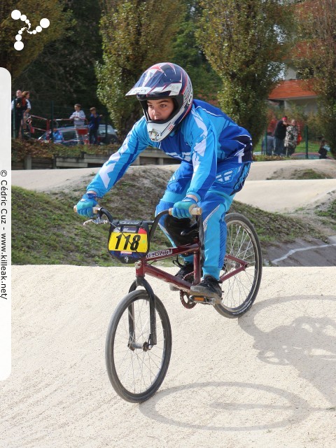 Coupe des Lacs 2014 de BMX, manche de Cran-Gevrier - le dim. 12 octobre 2014, 2e manche de la Coupe des Lacs, compétition franco-suisse de BMX Race. – « Coupe des Lacs 2014 de BMX, 2e manche à Cran-Gevrier » – 2e manche de la Coupe des Lacs 2014 sur la piste de bicross de Cran-Gevrier. – mots associés : bmx, coupe des lacs