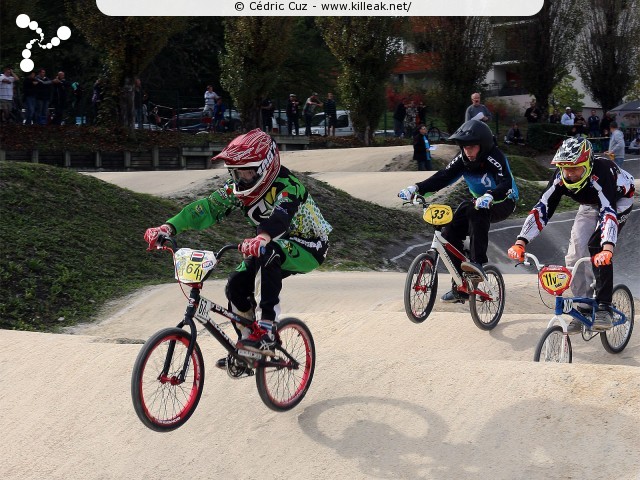 Coupe des Lacs 2014 de BMX, manche de Cran-Gevrier - le dim. 12 octobre 2014, 2e manche de la Coupe des Lacs, compétition franco-suisse de BMX Race. – « Coupe des Lacs 2014 de BMX, 2e manche à Cran-Gevrier » – 2e manche de la Coupe des Lacs 2014 sur la piste de bicross de Cran-Gevrier. – mots associés : bmx, coupe des lacs