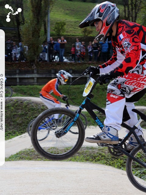 Coupe des Lacs 2014 de BMX, manche de Cran-Gevrier - le dim. 12 octobre 2014, 2e manche de la Coupe des Lacs, compétition franco-suisse de BMX Race. — « Coupe des Lacs 2014 de BMX, 2e manche à Cran-Gevrier » — 2e manche de la Coupe des Lacs 2014 sur la piste de bicross de Cran-Gevrier. — mots associés : bmx, coupe des lacs