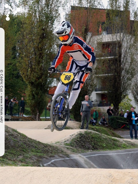 Coupe des Lacs 2014 de BMX, manche de Cran-Gevrier - le dim. 12 octobre 2014, 2e manche de la Coupe des Lacs, compétition franco-suisse de BMX Race. – « Coupe des Lacs 2014 de BMX, 2e manche à Cran-Gevrier » – 2e manche de la Coupe des Lacs 2014 sur la piste de bicross de Cran-Gevrier. – mots associés : bmx, coupe des lacs