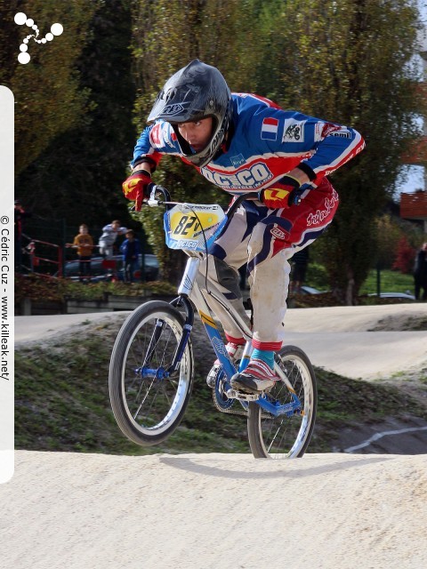 Coupe des Lacs 2014 de BMX, manche de Cran-Gevrier - le dim. 12 octobre 2014, 2e manche de la Coupe des Lacs, compétition franco-suisse de BMX Race. – « Coupe des Lacs 2014 de BMX, 2e manche à Cran-Gevrier » – 2e manche de la Coupe des Lacs 2014 sur la piste de bicross de Cran-Gevrier. – mots associés : bmx, coupe des lacs