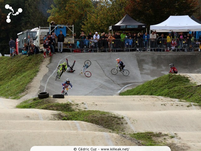 Coupe des Lacs 2014 de BMX, manche de Cran-Gevrier - le dim. 12 octobre 2014, 2e manche de la Coupe des Lacs, compétition franco-suisse de BMX Race. – « Coupe des Lacs 2014 de BMX, 2e manche à Cran-Gevrier » – 2e manche de la Coupe des Lacs 2014 sur la piste de bicross de Cran-Gevrier. – mots associés : bmx, coupe des lacs
