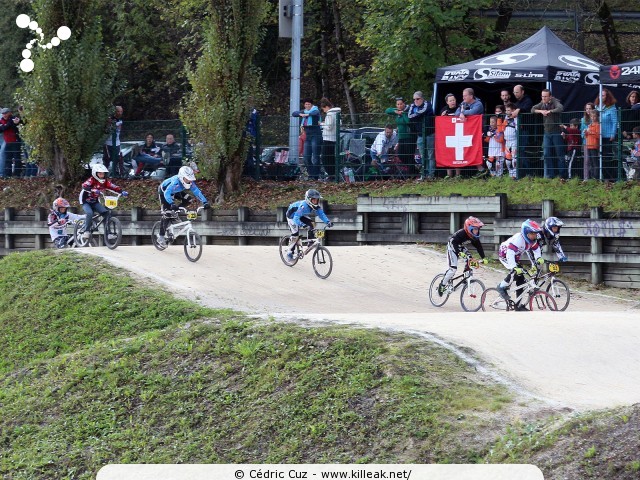 Coupe des Lacs 2014 de BMX, manche de Cran-Gevrier - le dim. 12 octobre 2014, 2e manche de la Coupe des Lacs, compétition franco-suisse de BMX Race. – « Coupe des Lacs 2014 de BMX, 2e manche à Cran-Gevrier » – 2e manche de la Coupe des Lacs 2014 sur la piste de bicross de Cran-Gevrier. – mots associés : bmx, coupe des lacs