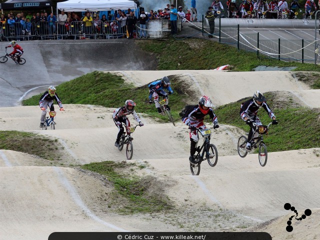 Coupe des Lacs 2014 de BMX, manche de Cran-Gevrier - le dim. 12 octobre 2014, 2e manche de la Coupe des Lacs, compétition franco-suisse de BMX Race. – « Coupe des Lacs 2014 de BMX, 2e manche à Cran-Gevrier » – 2e manche de la Coupe des Lacs 2014 sur la piste de bicross de Cran-Gevrier. – mots associés : bmx, coupe des lacs