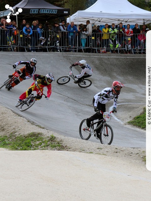 Coupe des Lacs 2014 de BMX, manche de Cran-Gevrier - le dim. 12 octobre 2014, 2e manche de la Coupe des Lacs, compétition franco-suisse de BMX Race. — « Coupe des Lacs 2014 de BMX, 2e manche à Cran-Gevrier » — 2e manche de la Coupe des Lacs 2014 sur la piste de bicross de Cran-Gevrier. — mots associés : bmx, coupe des lacs