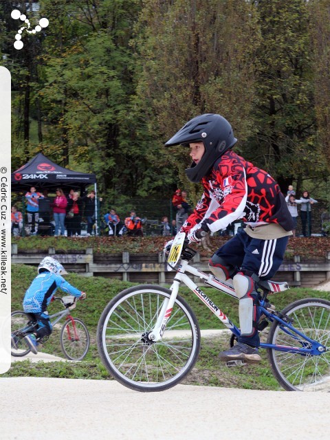 Coupe des Lacs 2014 de BMX, manche de Cran-Gevrier - le dim. 12 octobre 2014, 2e manche de la Coupe des Lacs, compétition franco-suisse de BMX Race. – « Coupe des Lacs 2014 de BMX, 2e manche à Cran-Gevrier » – 2e manche de la Coupe des Lacs 2014 sur la piste de bicross de Cran-Gevrier. – mots associés : bmx, coupe des lacs