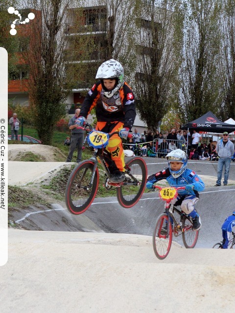 Coupe des Lacs 2014 de BMX, manche de Cran-Gevrier - le dim. 12 octobre 2014, 2e manche de la Coupe des Lacs, compétition franco-suisse de BMX Race. – « Coupe des Lacs 2014 de BMX, 2e manche à Cran-Gevrier » – 2e manche de la Coupe des Lacs 2014 sur la piste de bicross de Cran-Gevrier. – mots associés : bmx, coupe des lacs