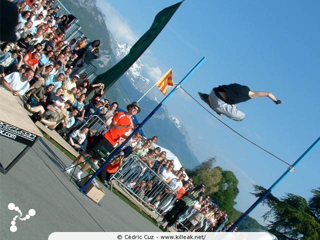 Coupe de France et Open International de Roller Acrobatique - les sam. 15 et dim. 16 mai 2004, Annecy - le Pâquier. – Jason Gonzales, second de l'épreuve. – « Jason Gonzales - Coupe de France et Open International de Roller Acrobatique » –