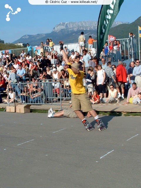 Coupe de France et Open International de Roller Acrobatique - les sam. 15 et dim. 16 mai 2004, Annecy - le Pâquier. – « Hakim Naït Chalal - Coupe de France et Open International de Roller Acrobatique » –