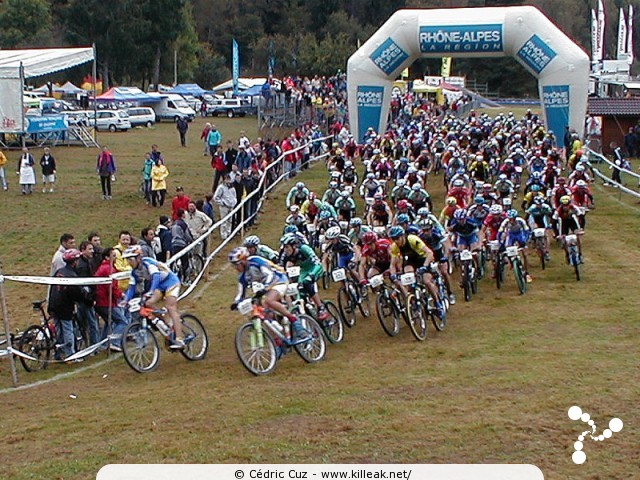 Finale de la Coupe de France 2002 de VTT Cross Country - les sam. 05 et dim. 06 octobre 2002 ; Annecy, Plateau des Puisots, Semnoz. – « Finale de la Coupe de France 2002 de VTT Cross Country » – mots associés : coupe de france, cross country, semnoz, vtt, xc