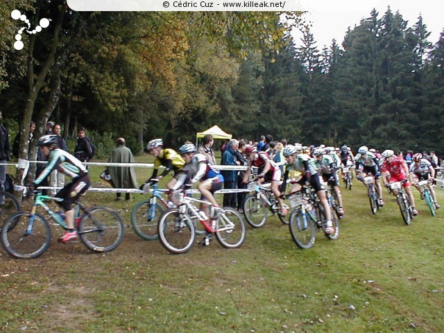 Finale de la Coupe de France 2002 de VTT Cross Country - les sam. 05 et dim. 06 octobre 2002 ; Annecy, Plateau des Puisots, Semnoz. – « Finale de la Coupe de France 2002 de VTT Cross Country » – mots associés : coupe de france, cross country, semnoz, vtt, xc