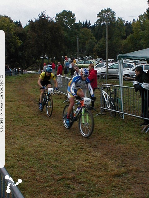 Finale de la Coupe de France 2002 de VTT Cross Country - les sam. 05 et dim. 06 octobre 2002 ; Annecy, Plateau des Puisots, Semnoz. – « Finale de la Coupe de France 2002 de VTT Cross Country » – mots associés : coupe de france, cross country, roue d'or annécienne, semnoz, thiervoz, vtt, xc