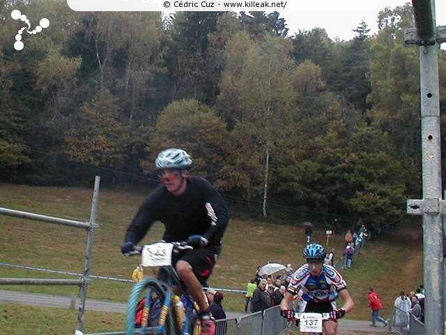 Finale de la Coupe de France 2002 de VTT Cross Country - les sam. 05 et dim. 06 octobre 2002 ; Annecy, Plateau des Puisots, Semnoz. – « Finale de la Coupe de France 2002 de VTT Cross Country » – mots associés : coupe de france, cross country, semnoz, vtt, xc