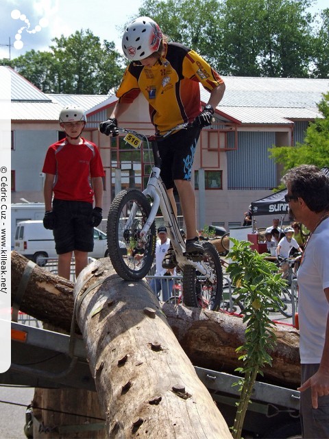 10e Trial de Cran-Gevrier // Coupe Rhône-Alpes 2011 de Vélo & VTT Trial, manche de Cran-Gevrier - le dim. 12.06.2011, Cran-Gevrier, dans la zone des Romains et en contrebas du Viaduc de Brassilly... – « Coupe Rhône-Alpes 2011 de Vélo & VTT Trial, manche de Cran-Gevrier // 10e Trial de Cran-Gevrier » – Manche de la Coupe Rhône-Alpes 2011 de Vélo & VTT Trial. – mots associés : clic vtt, coupe rhône-alpes, trial