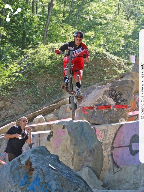 14e Trial de Cran-Gevrier // Coupe Rhône-Alpes 2015 de Vélo & VTT Trial, manche de Cran-Gevrier - le dim. 24 mai 2015, Cran-Gevrier, dans la zone des Romains et en contrebas du Viaduc de Brassilly. – « Coupe Rhône-Alpes 2015 de Vélo & VTT Trial, manche de Cran-Gevrier » – Manche de la Coupe Rhône-Alpes 2015 de Vélo & VTT Trial. – mots associés : coupe rhône-alpes, trial, vtt