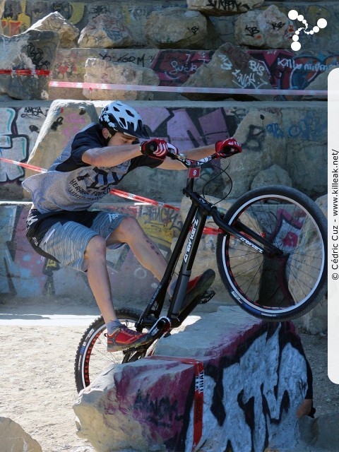 14e Trial de Cran-Gevrier // Coupe Rhône-Alpes 2015 de Vélo & VTT Trial, manche de Cran-Gevrier - le dim. 24 mai 2015, Cran-Gevrier, dans la zone des Romains et en contrebas du Viaduc de Brassilly. – « Coupe Rhône-Alpes 2015 de Vélo & VTT Trial, manche de Cran-Gevrier » – Manche de la Coupe Rhône-Alpes 2015 de Vélo & VTT Trial. – mots associés : coupe rhône-alpes, trial, vtt