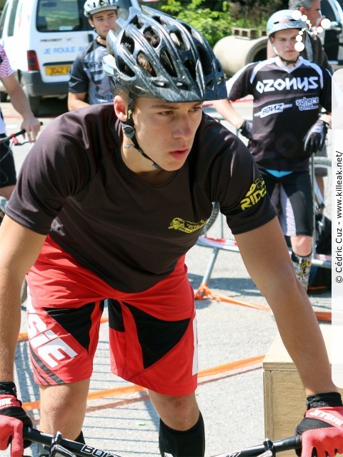 14e Trial de Cran-Gevrier // Coupe Rhône-Alpes 2015 de Vélo & VTT Trial, manche de Cran-Gevrier - le dim. 24 mai 2015, Cran-Gevrier, dans la zone des Romains et en contrebas du Viaduc de Brassilly. – « Coupe Rhône-Alpes 2015 de Vélo & VTT Trial, manche de Cran-Gevrier » – Manche de la Coupe Rhône-Alpes 2015 de Vélo & VTT Trial. – mots associés : coupe rhône-alpes, trial, vtt