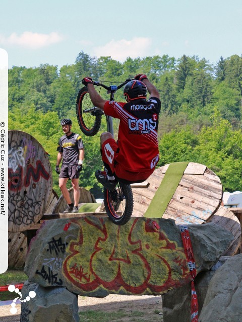 14e Trial de Cran-Gevrier // Coupe Rhône-Alpes 2015 de Vélo & VTT Trial, manche de Cran-Gevrier - le dim. 24 mai 2015, Cran-Gevrier, dans la zone des Romains et en contrebas du Viaduc de Brassilly. – « Coupe Rhône-Alpes 2015 de Vélo & VTT Trial, manche de Cran-Gevrier » – Manche de la Coupe Rhône-Alpes 2015 de Vélo & VTT Trial. – mots associés : coupe rhône-alpes, trial, vtt