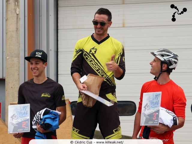 14e Trial de Cran-Gevrier // Coupe Rhône-Alpes 2015 de Vélo & VTT Trial, manche de Cran-Gevrier - le dim. 24 mai 2015, Cran-Gevrier, dans la zone des Romains et en contrebas du Viaduc de Brassilly. — « Coupe Rhône-Alpes 2015 de Vélo & VTT Trial, manche de Cran-Gevrier » — Manche de la Coupe Rhône-Alpes 2015 de Vélo & VTT Trial. — mots associés : coupe rhône-alpes, trial, vtt