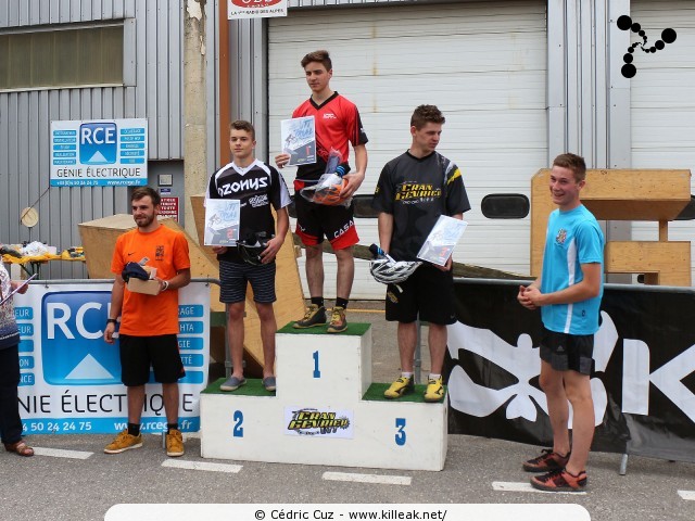 14e Trial de Cran-Gevrier // Coupe Rhône-Alpes 2015 de Vélo & VTT Trial, manche de Cran-Gevrier - le dim. 24 mai 2015, Cran-Gevrier, dans la zone des Romains et en contrebas du Viaduc de Brassilly. – « Coupe Rhône-Alpes 2015 de Vélo & VTT Trial, manche de Cran-Gevrier » – Manche de la Coupe Rhône-Alpes 2015 de Vélo & VTT Trial. – mots associés : coupe rhône-alpes, trial, vtt