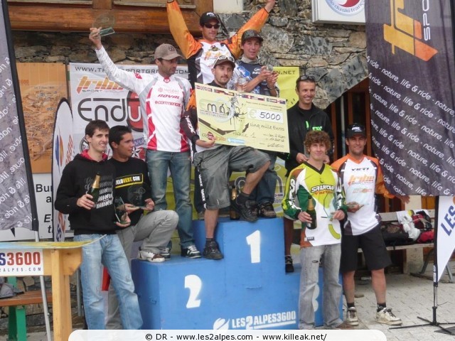 « Enduro Series 2008: Glacier Classic 2 Alpes » – mots associés : 2 alpes, enduro series, glacier classic, podium, vtt