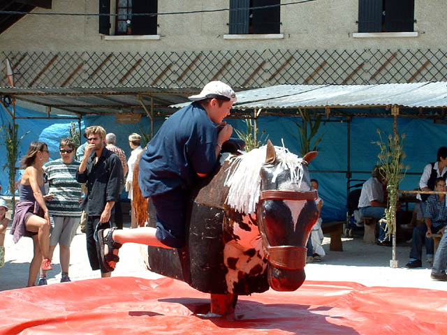 Fête western à 'Évires City', édition 2004 - le sam. 24 en soirée et le dim. 25 juillet 2004 ; Évires, Hte-Savoie. — « Fête western à 'Évires City', édition 2004 » —