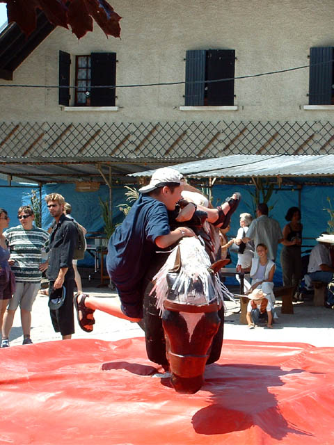 Fête western à 'Évires City', édition 2004 - le sam. 24 en soirée et le dim. 25 juillet 2004 ; Évires, Hte-Savoie. — « Fête western à 'Évires City', édition 2004 » —