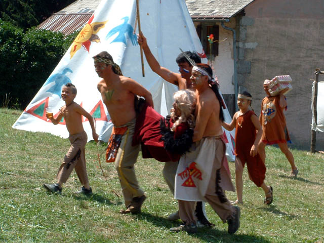 Fête western à 'Évires City', édition 2004 - le sam. 24 en soirée et le dim. 25 juillet 2004 ; Évires, Hte-Savoie. — « Fête western à 'Évires City', édition 2004 » —