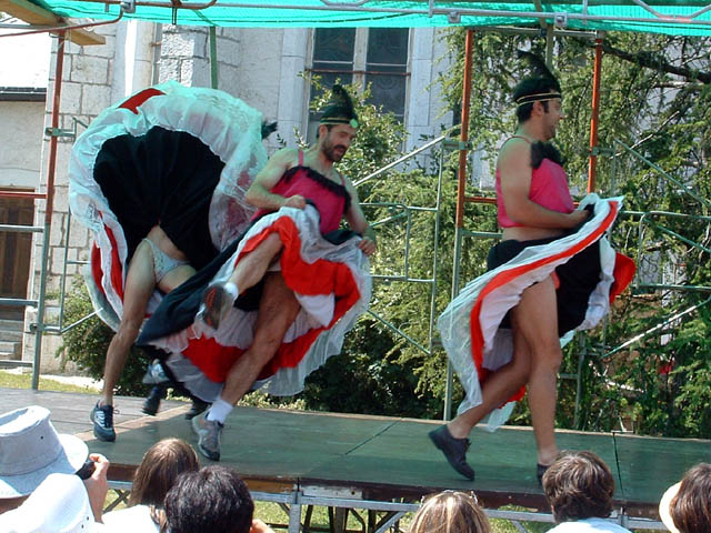 Fête western à 'Évires City', édition 2004 - le sam. 24 en soirée et le dim. 25 juillet 2004 ; Évires, Hte-Savoie. — « Fête western à 'Évires City', édition 2004 » —