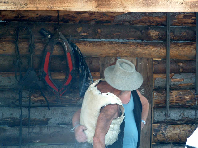 Fête western à 'Évires City', édition 2004 - le sam. 24 en soirée et le dim. 25 juillet 2004 ; Évires, Hte-Savoie. — « Fête western à 'Évires City', édition 2004 » —
