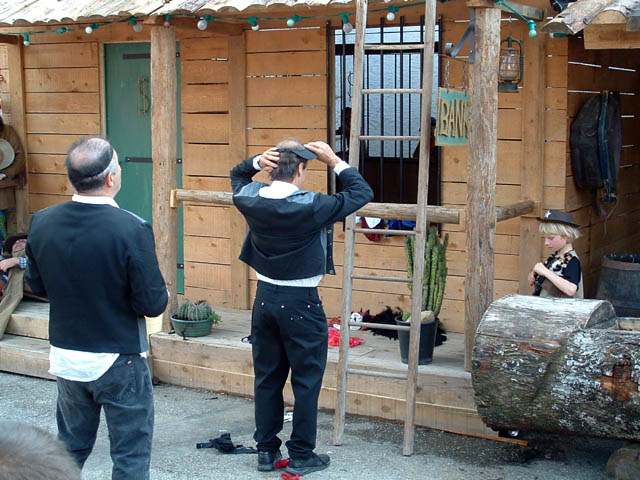 Fête western à 'Évires City', édition 2004 - le sam. 24 en soirée et le dim. 25 juillet 2004 ; Évires, Hte-Savoie. — « Fête western à 'Évires City', édition 2004 » —