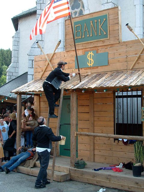 Fête western à 'Évires City', édition 2004 - le sam. 24 en soirée et le dim. 25 juillet 2004 ; Évires, Hte-Savoie. — « Fête western à 'Évires City', édition 2004 » —