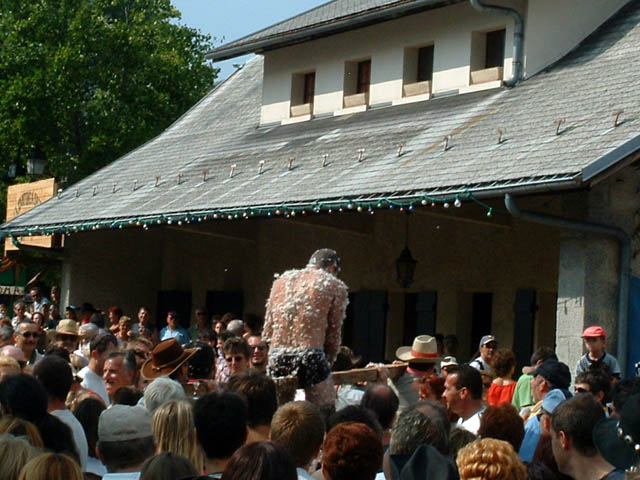 Fête western à 'Évires City', édition 2004 - le sam. 24 en soirée et le dim. 25 juillet 2004 ; Évires, Hte-Savoie. — « Fête western à 'Évires City', édition 2004 » —