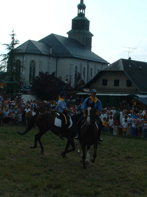 Fête western à 'Évires City', édition 2004 - le sam. 24 en soirée et le dim. 25 juillet 2004 ; Évires, Hte-Savoie. — « Fête western à 'Évires City', édition 2004 » —