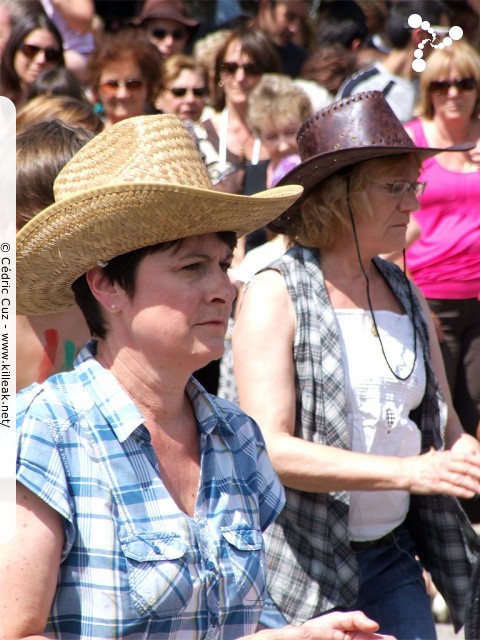 Fête western à 'Évires City', édition 2011 - les sam. 30 au soir et dim. 31 juillet 2011 toute la journée, Évires fait la fête sur le thème du western... – « Fête western à 'Évires City', édition 2011 » – Spectacles et animations équestres, show de line-dance, concerts acoustiques de musique country. – mots associés : évires, fête, western