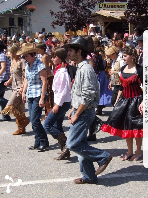 Fête western à 'Évires City', édition 2011 - les sam. 30 au soir et dim. 31 juillet 2011 toute la journée, Évires fait la fête sur le thème du western... – « Fête western à 'Évires City', édition 2011 » – Spectacles et animations équestres, show de line-dance, concerts acoustiques de musique country. – mots associés : évires, fête, western