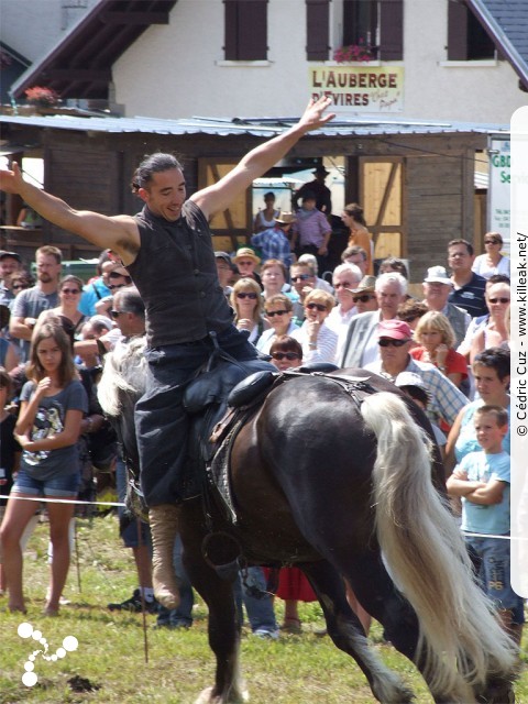 Fête western à 'Évires City', édition 2011 - les sam. 30 au soir et dim. 31 juillet 2011 toute la journée, Évires fait la fête sur le thème du western... – « Fête western à 'Évires City', édition 2011 » – Spectacles et animations équestres, show de line-dance, concerts acoustiques de musique country. – mots associés : évires, fête, western